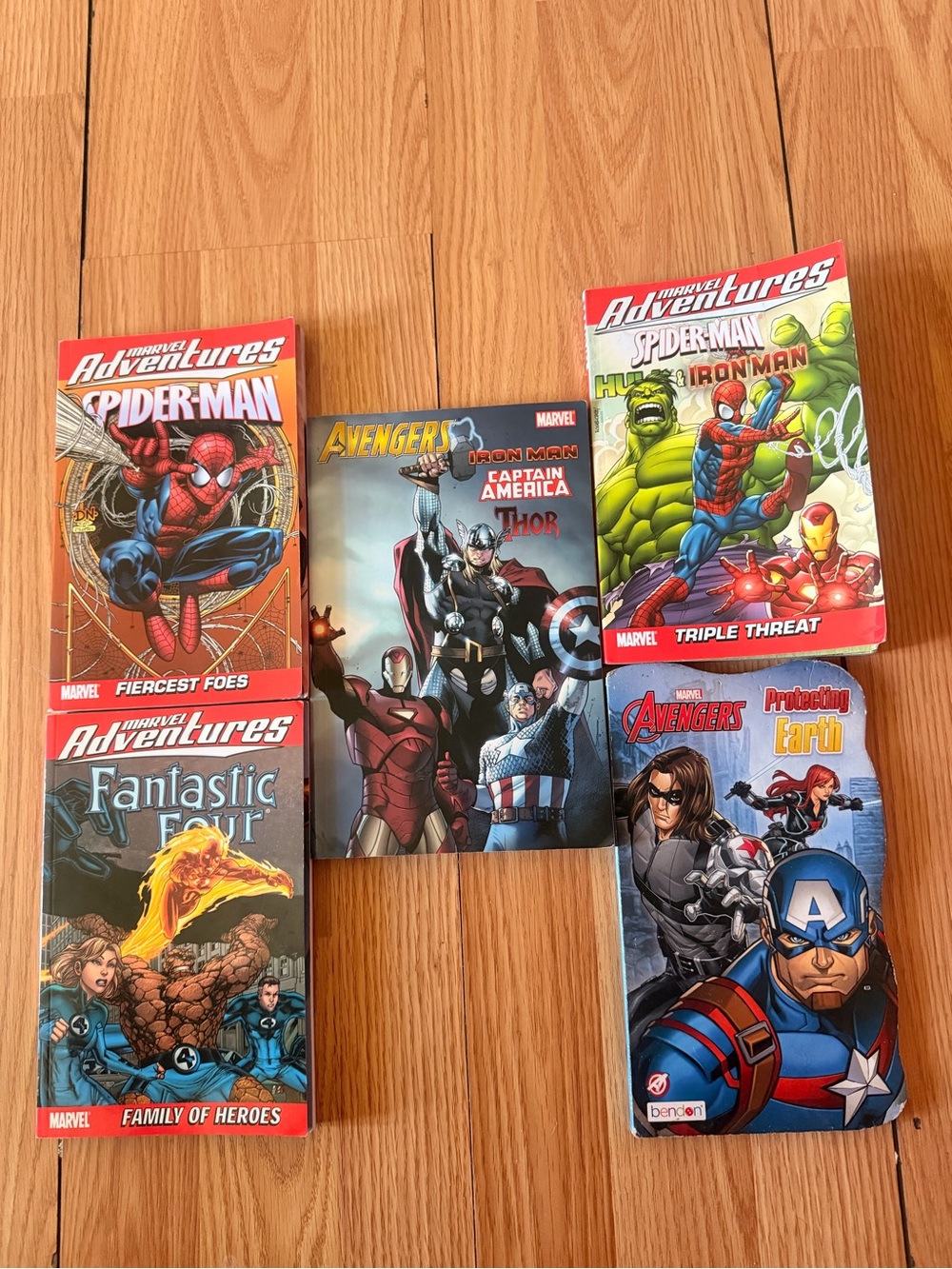 The AVENGERS (5) LOT -spider Man, Fantastic, Captain America,Protectiearth